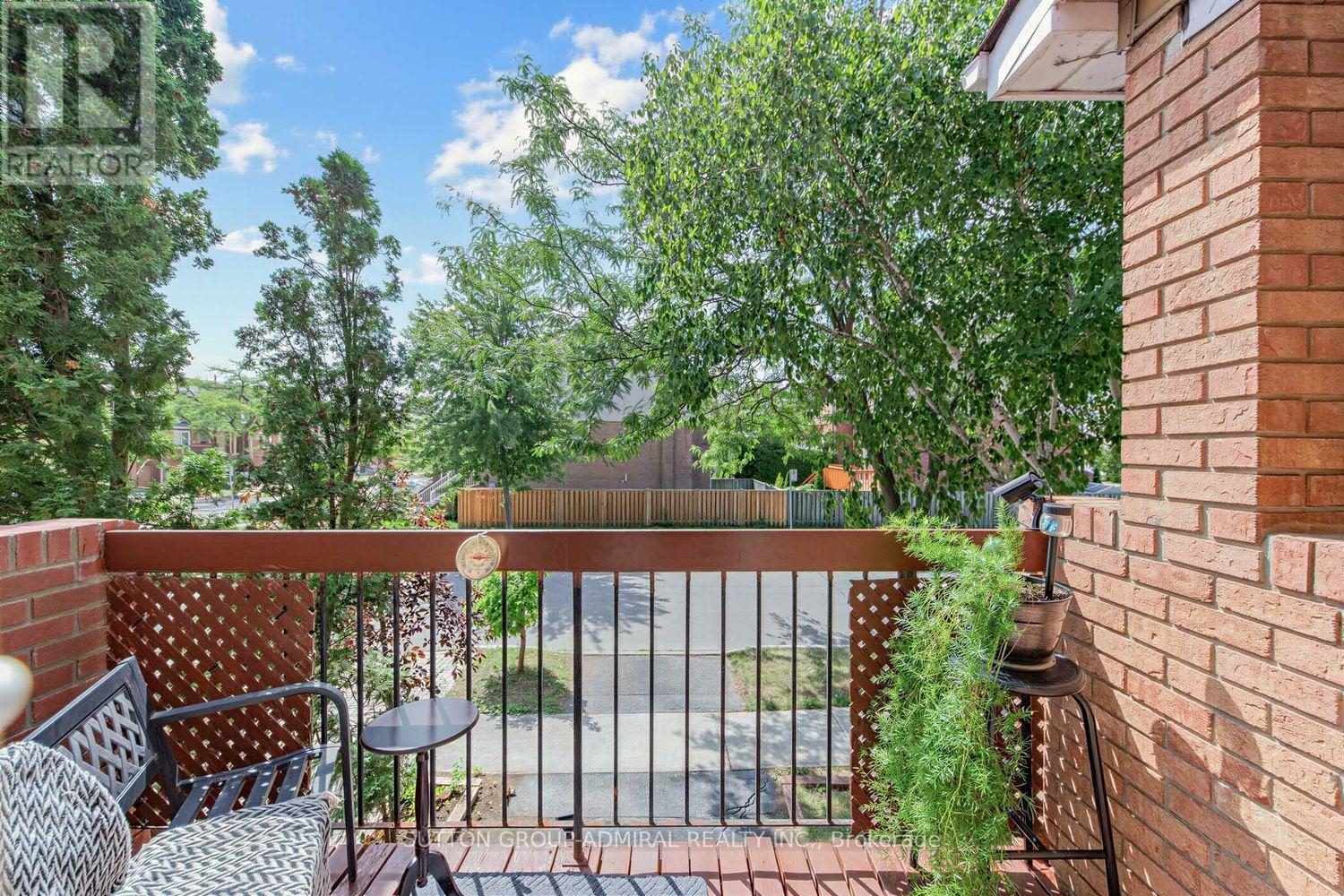 19 Carnival Court Property Photo 14