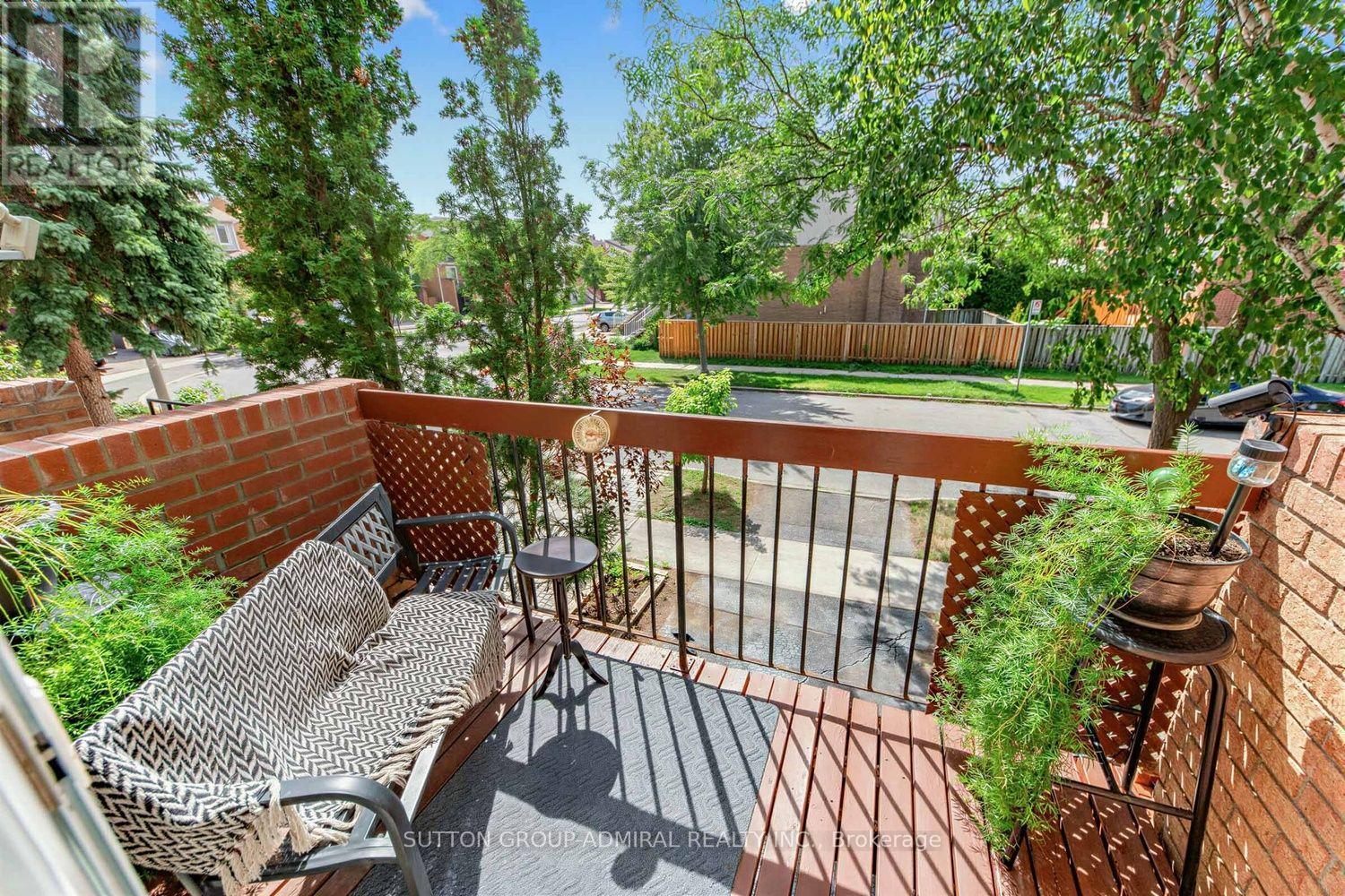 19 Carnival Court Property Photo 15
