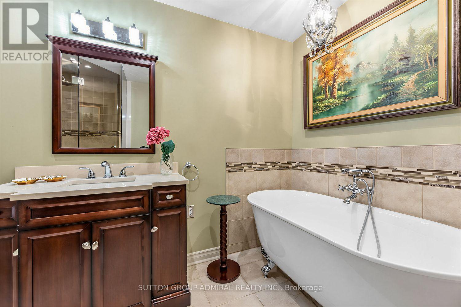 19 Carnival Court Property Photo 26