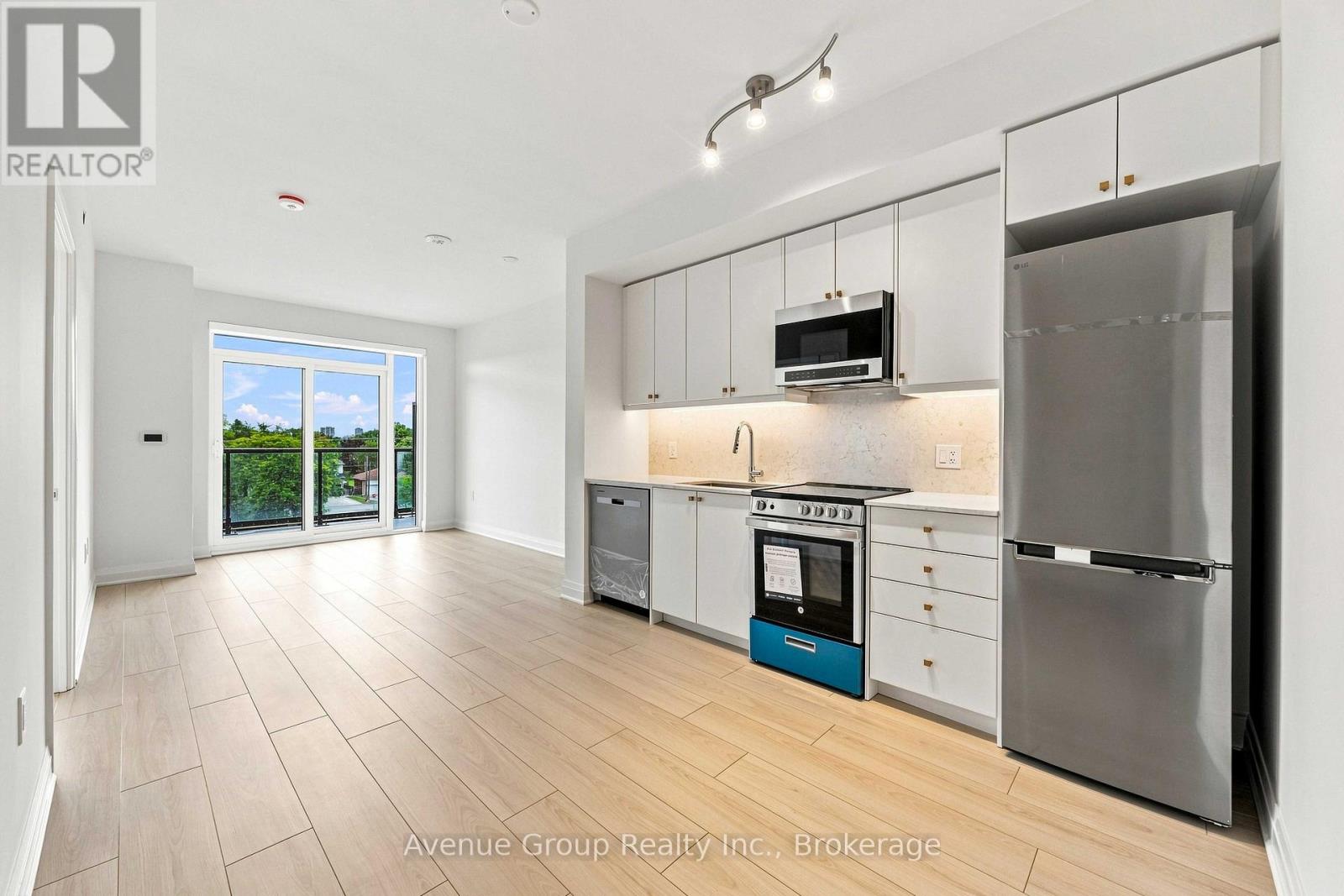 414 - 700 SHEPPARD AVENUE W Property Photo 1