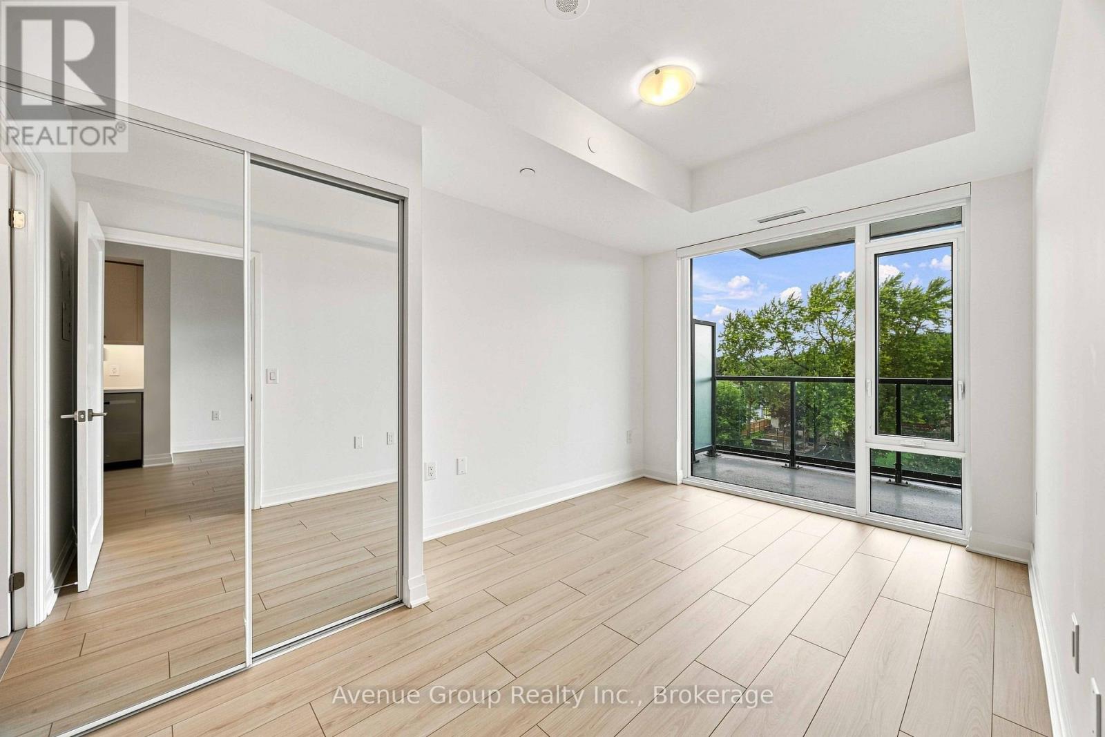 414 - 700 Sheppard Avenue W Property Photo 9