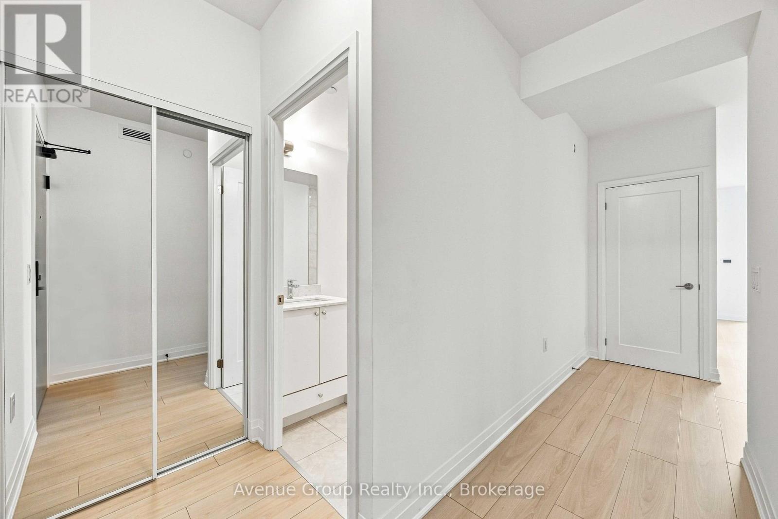 414 - 700 Sheppard Avenue W Property Photo 15
