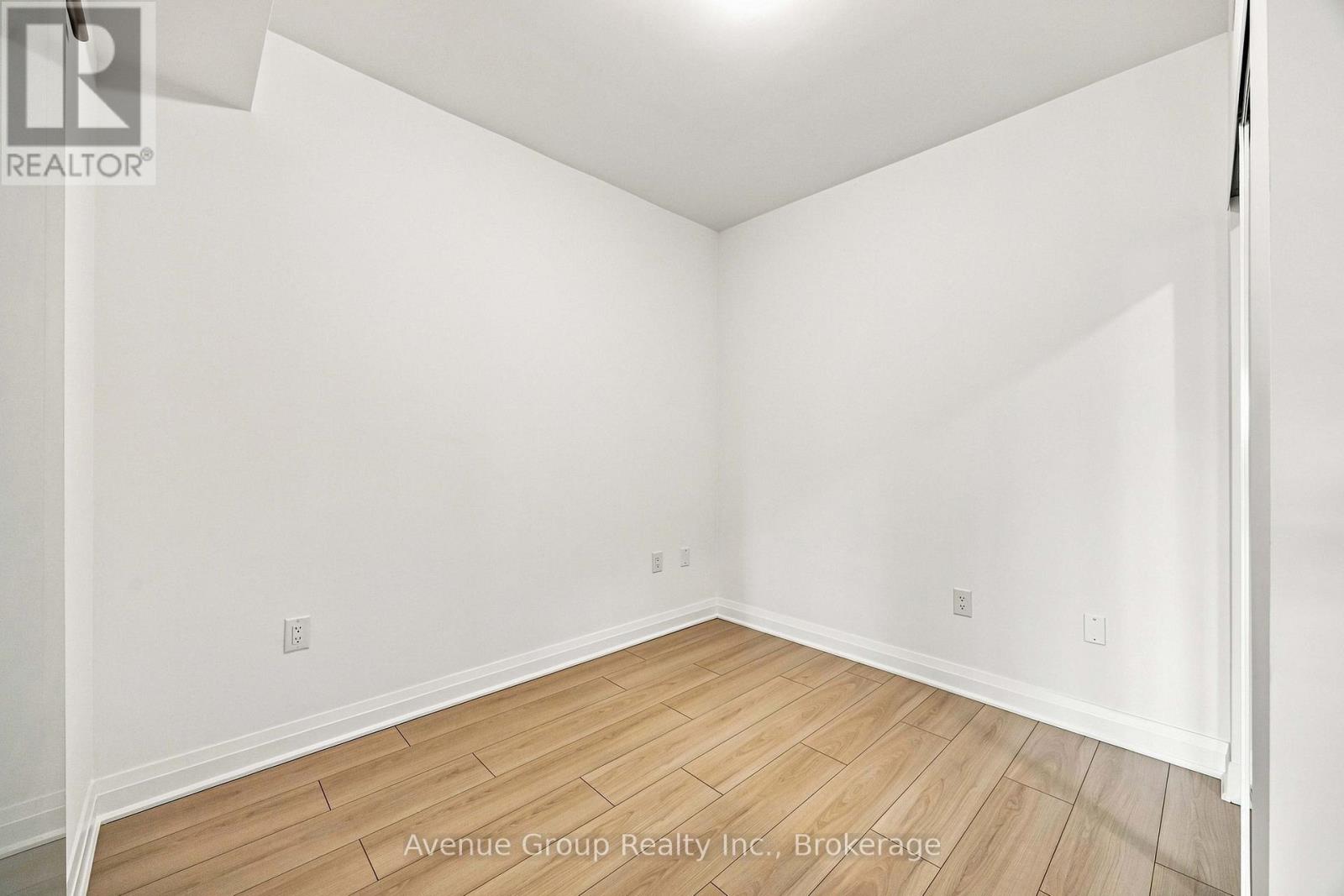 414 - 700 Sheppard Avenue W Property Photo 19