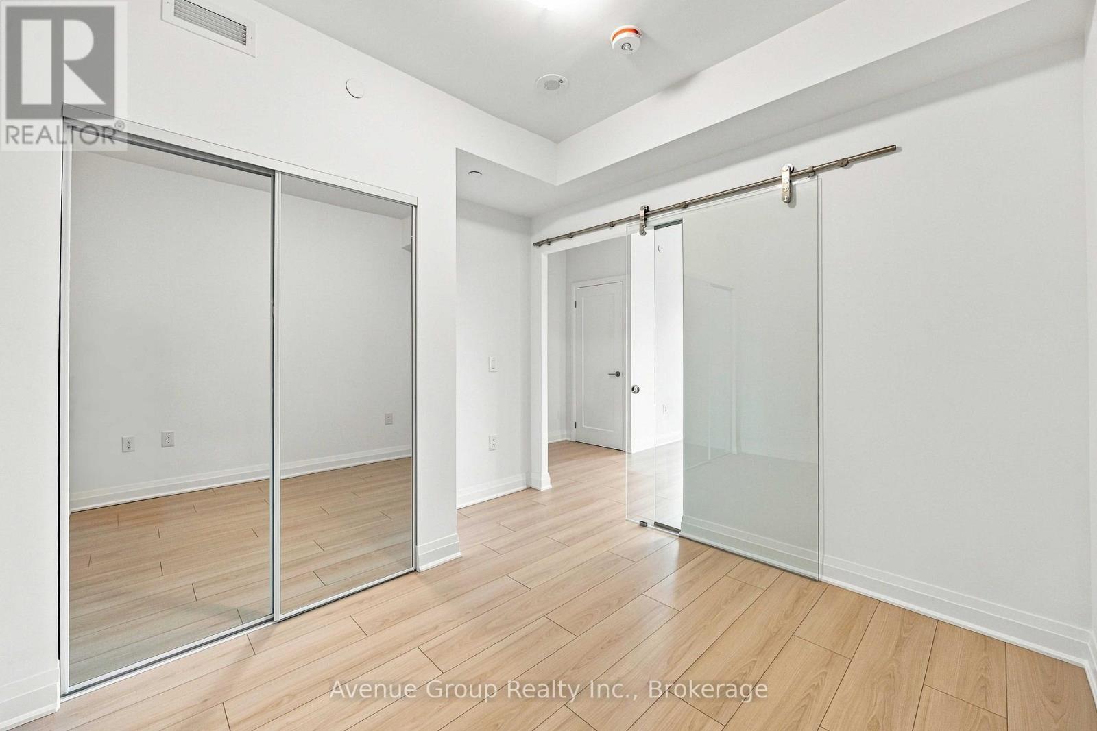 414 - 700 Sheppard Avenue W Property Photo 20