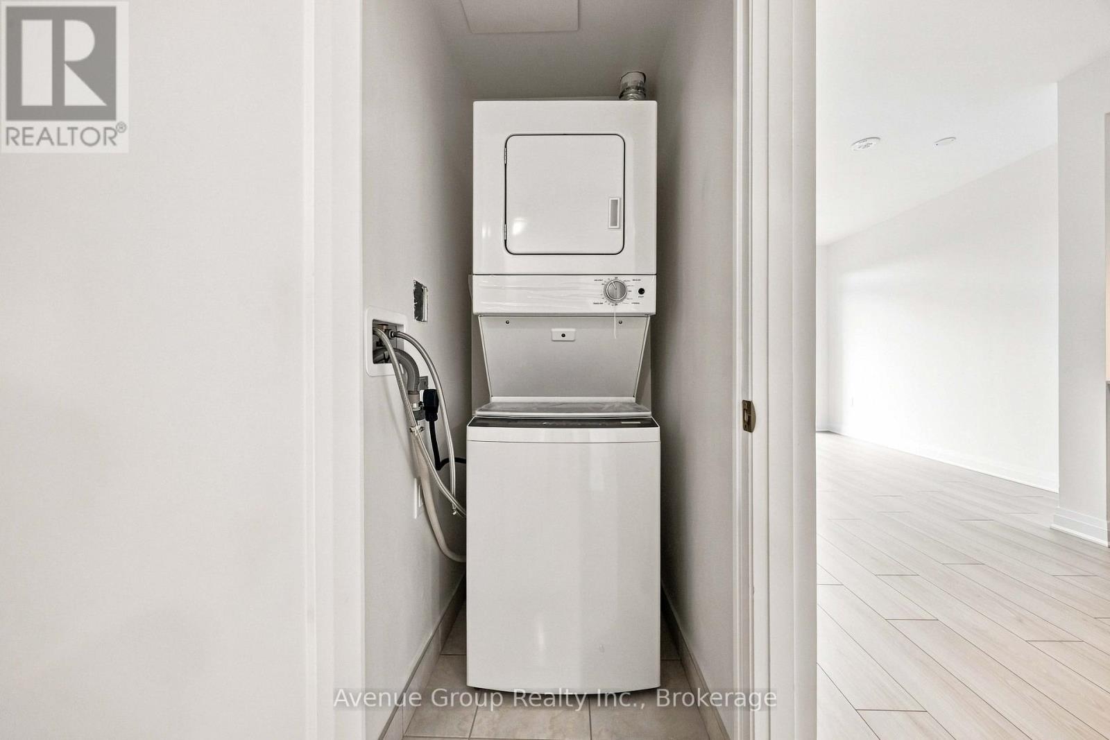 414 - 700 Sheppard Avenue W Property Photo 21