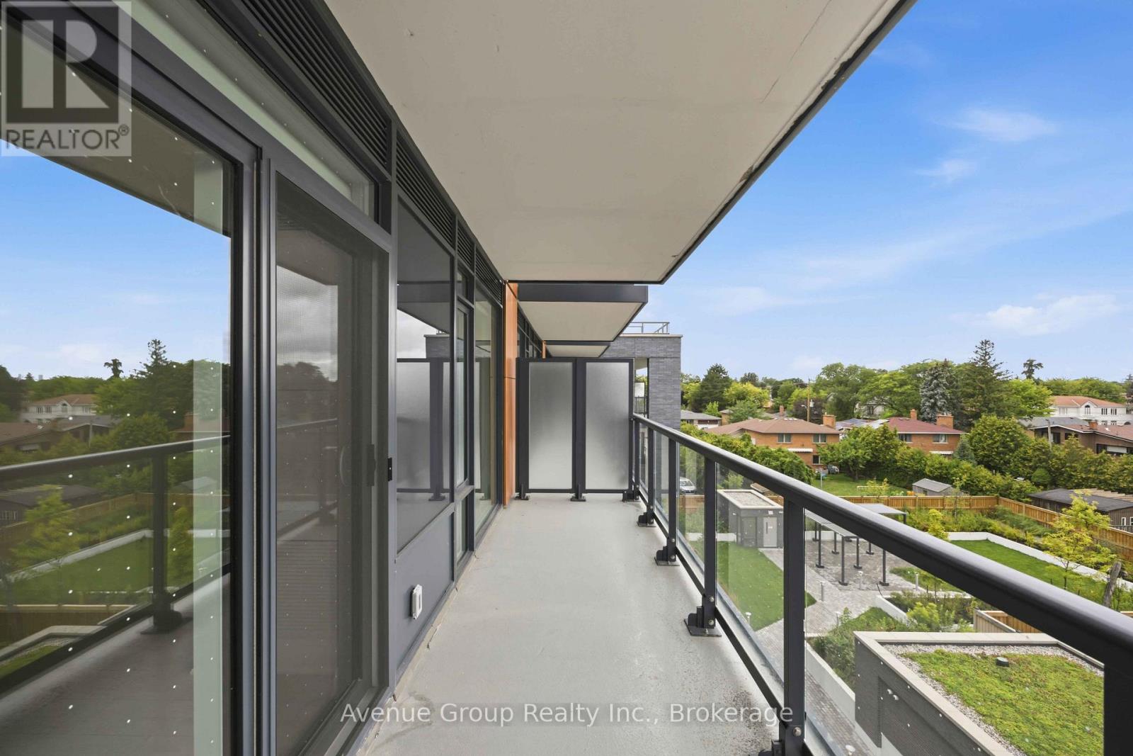 414 - 700 Sheppard Avenue W Property Photo 23