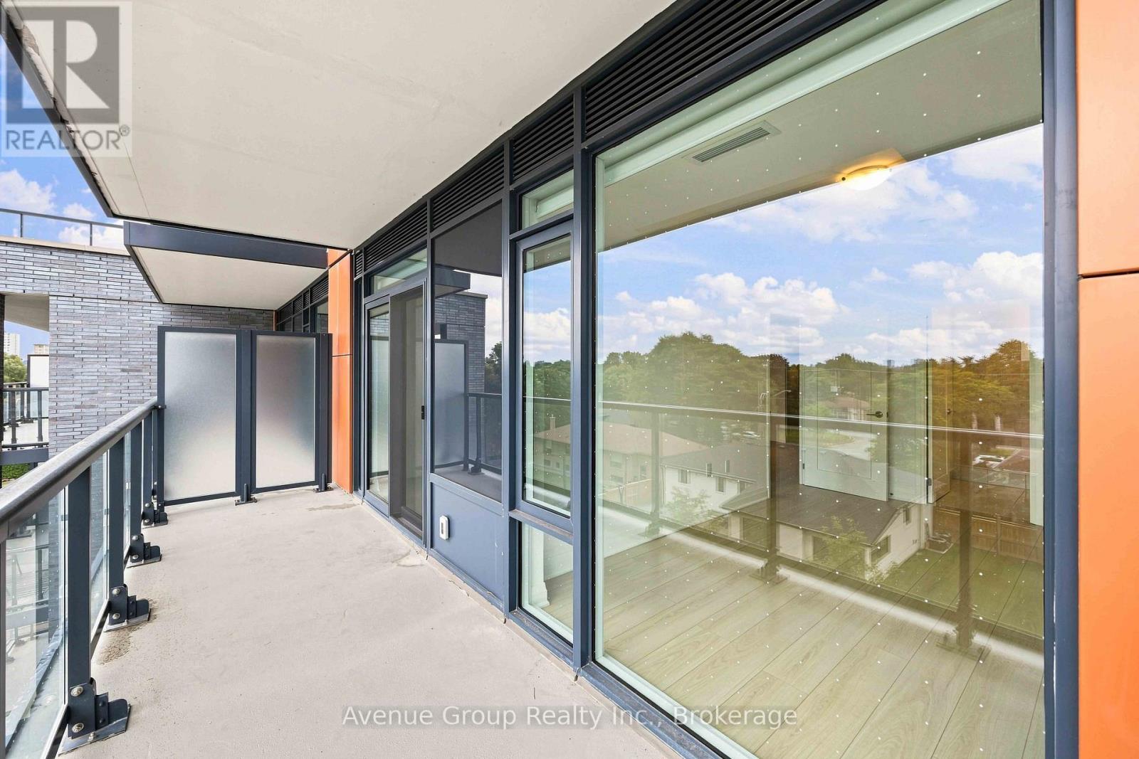 414 - 700 Sheppard Avenue W Property Photo 24