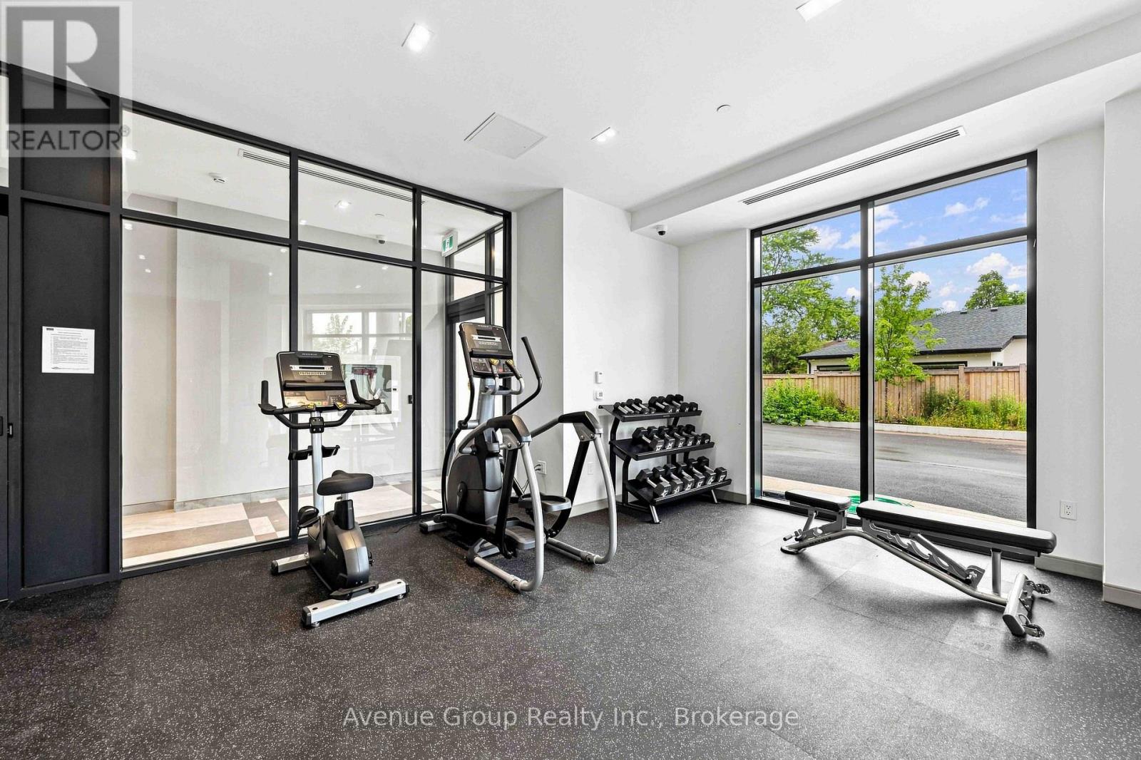 414 - 700 Sheppard Avenue W Property Photo 28