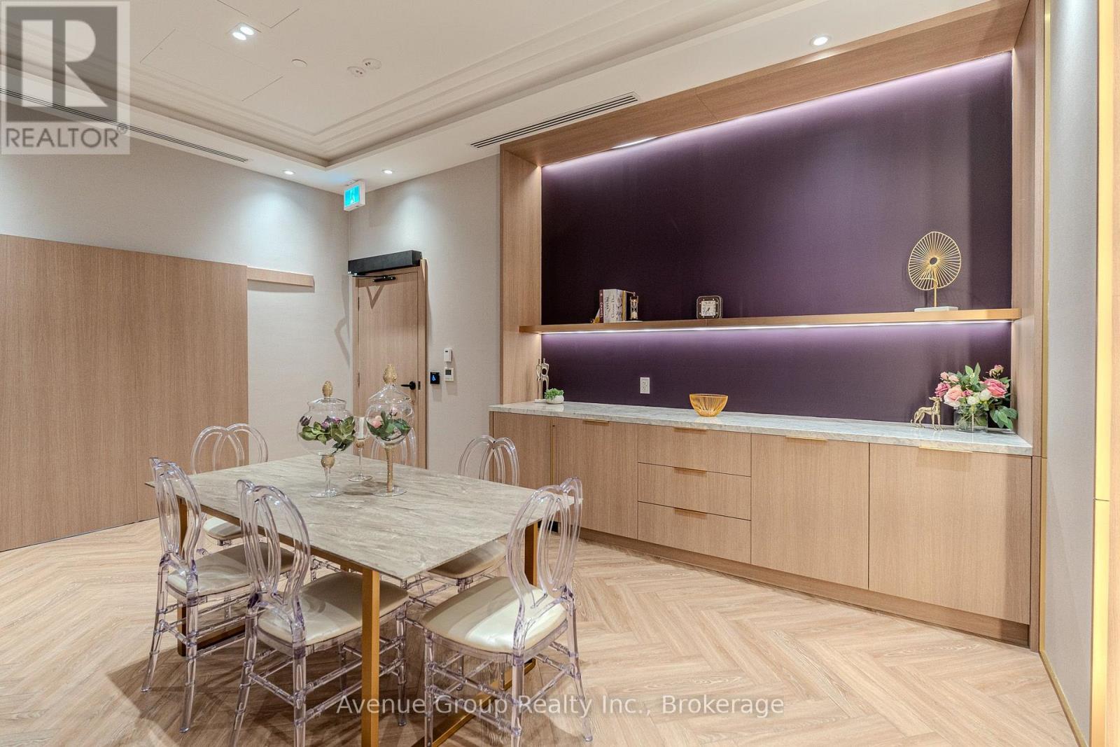 414 - 700 Sheppard Avenue W Property Photo 33