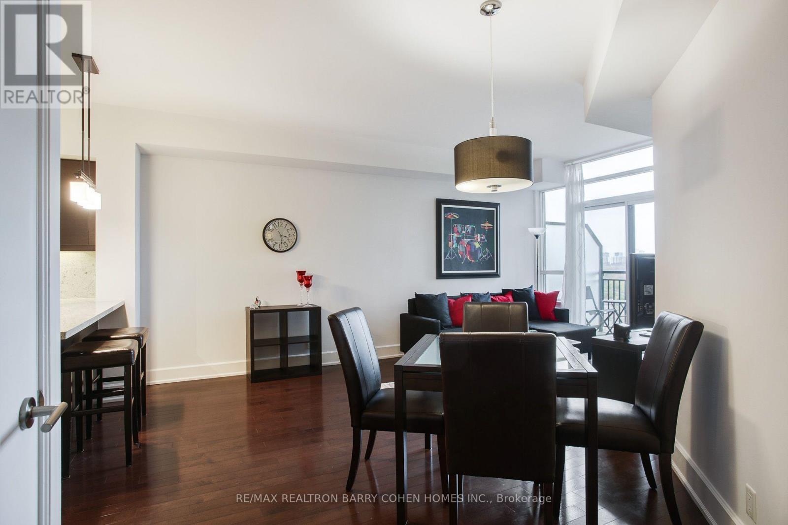 616 - 676 Sheppard Avenue E Property Photo 8