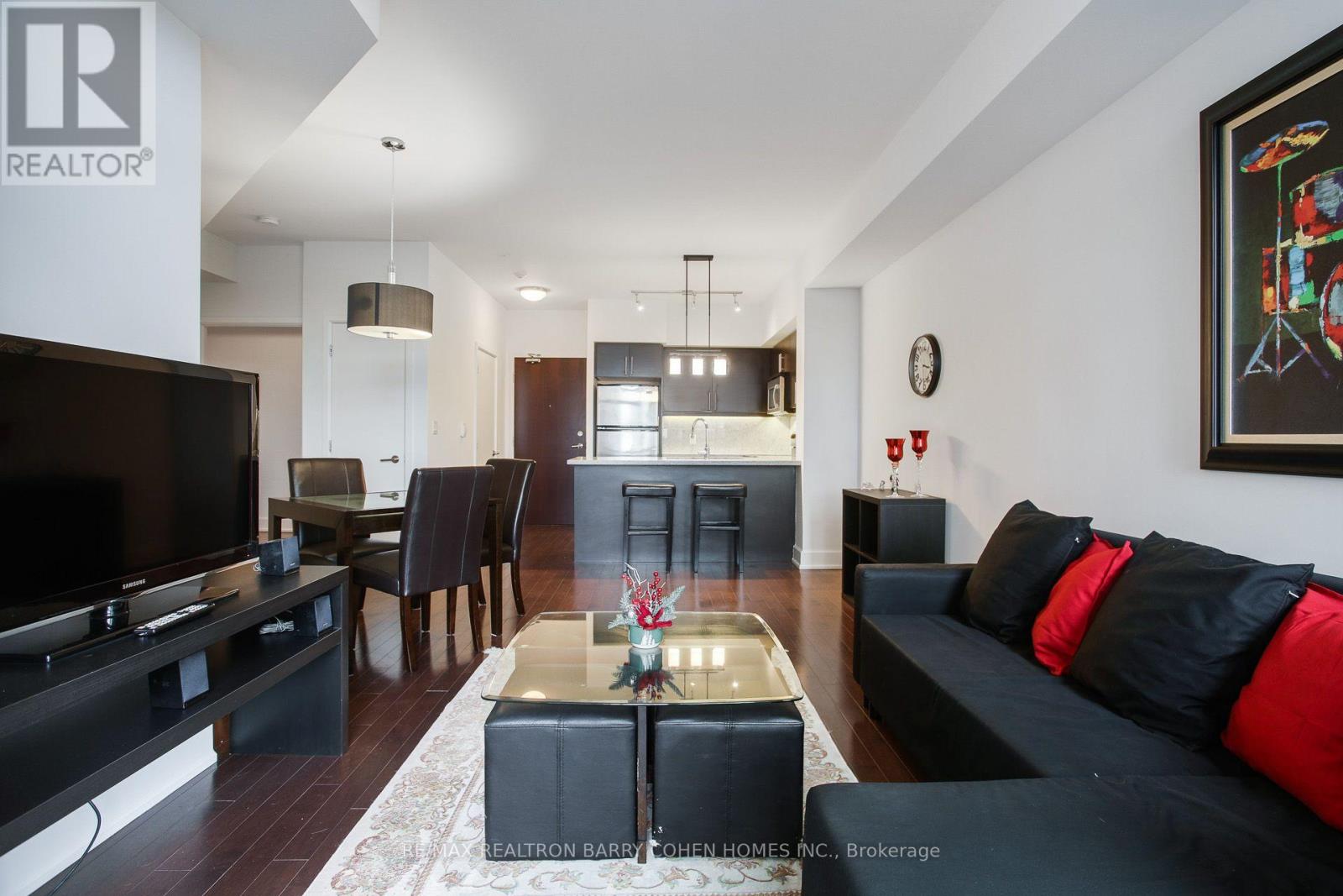 616 - 676 Sheppard Avenue E Property Photo 11