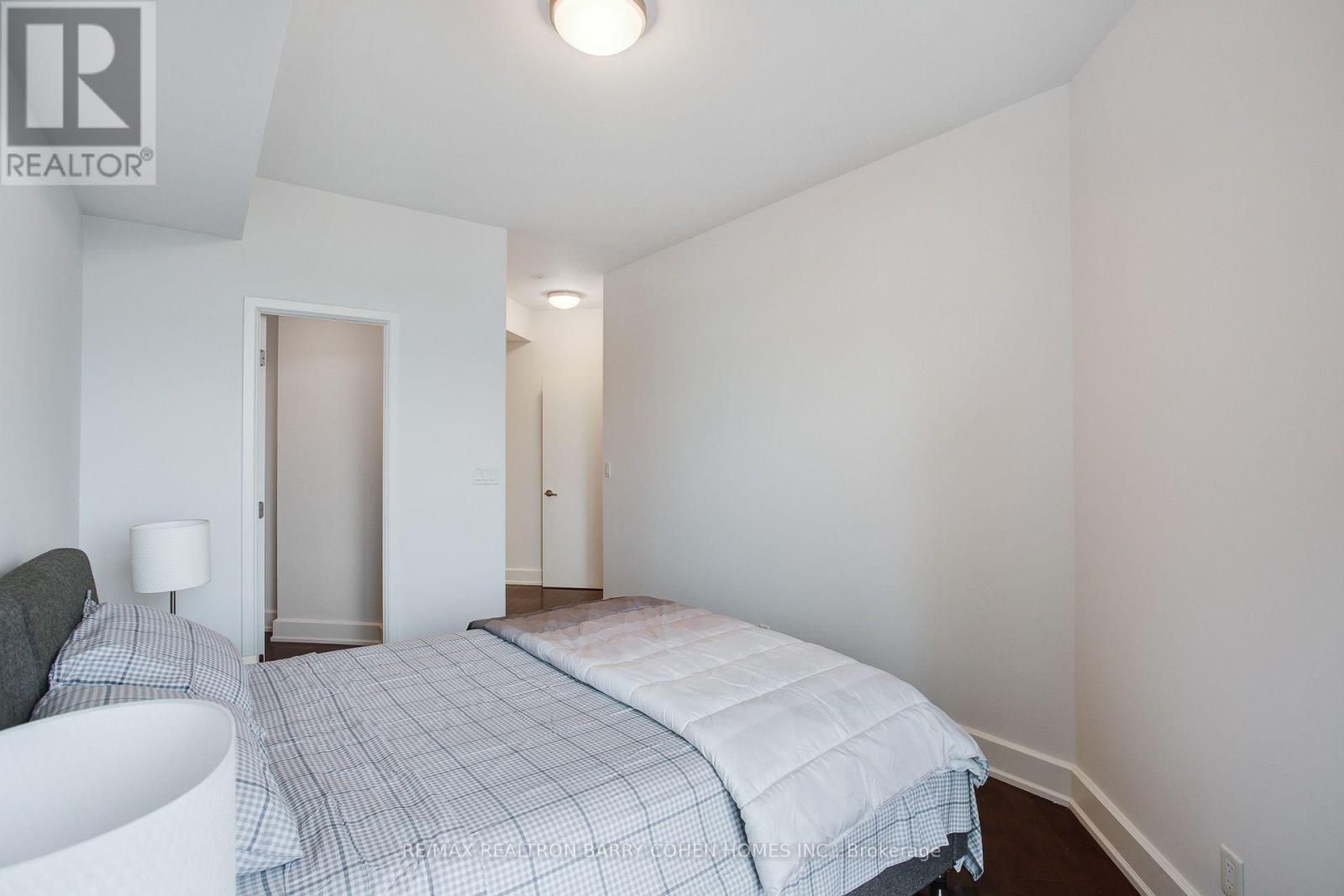 616 - 676 Sheppard Avenue E Property Photo 15