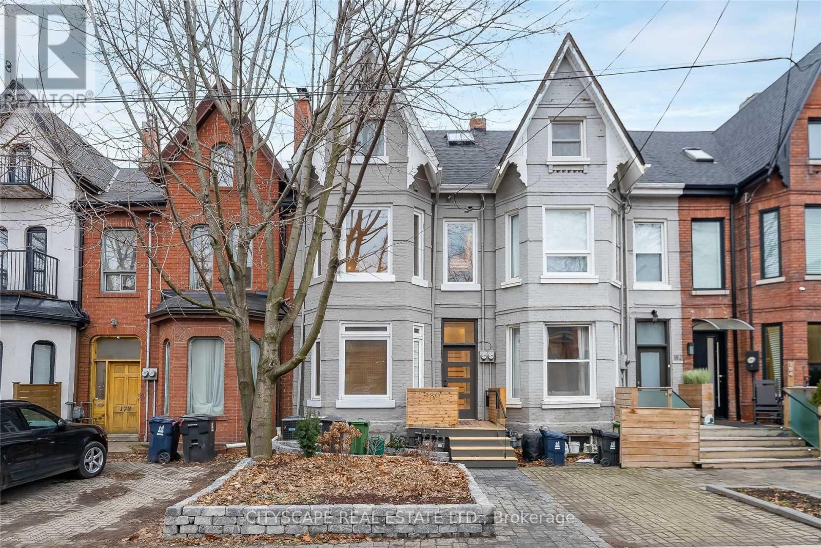 #2 UPPER - 180 STRACHAN AVENUE