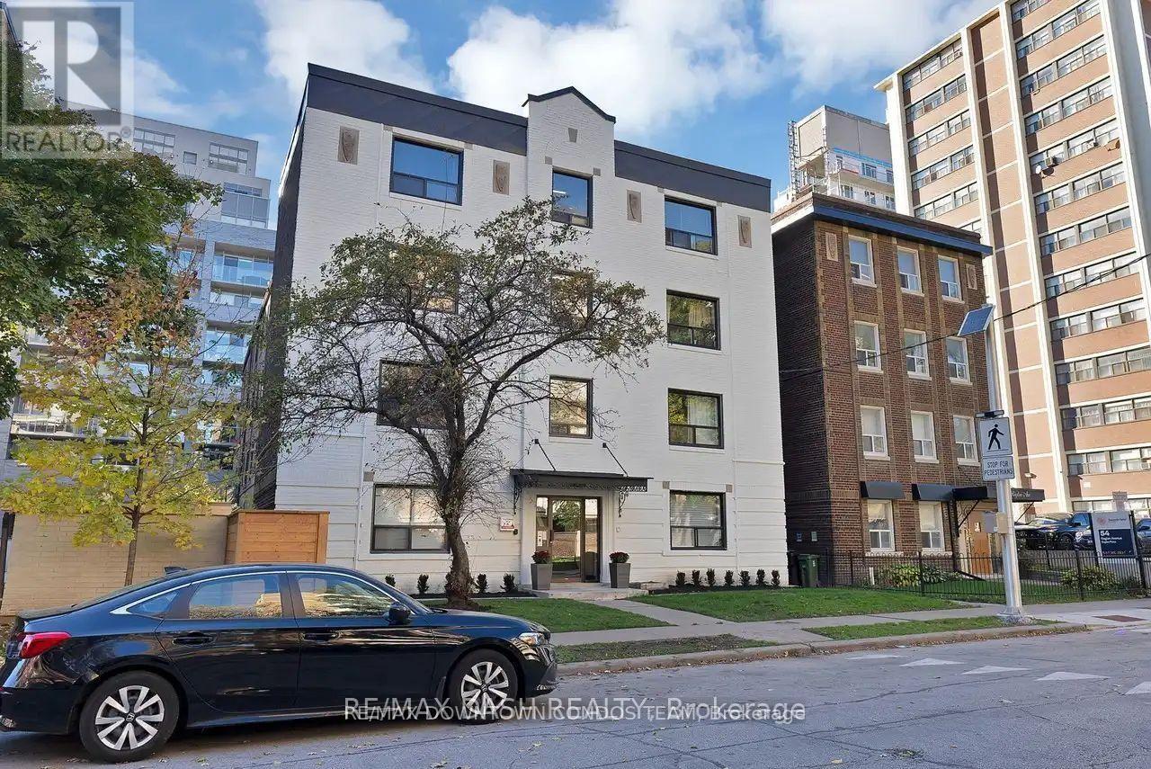 11 - 50 RAGLAN AVENUE Property Photo 1
