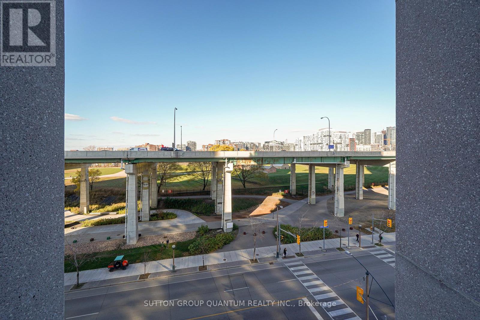 773 - 209 Fort York Boulevard Property Photo 12