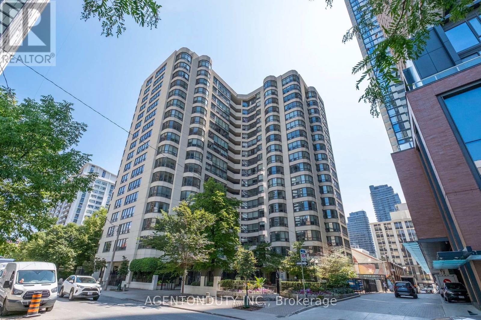 1602 - 25 Maitland Street Property Photo 1