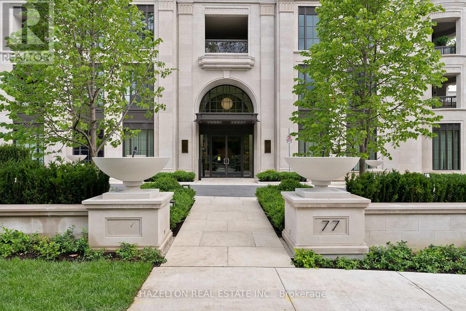 205 - 77 CLARENDON AVENUE Property Photo 1