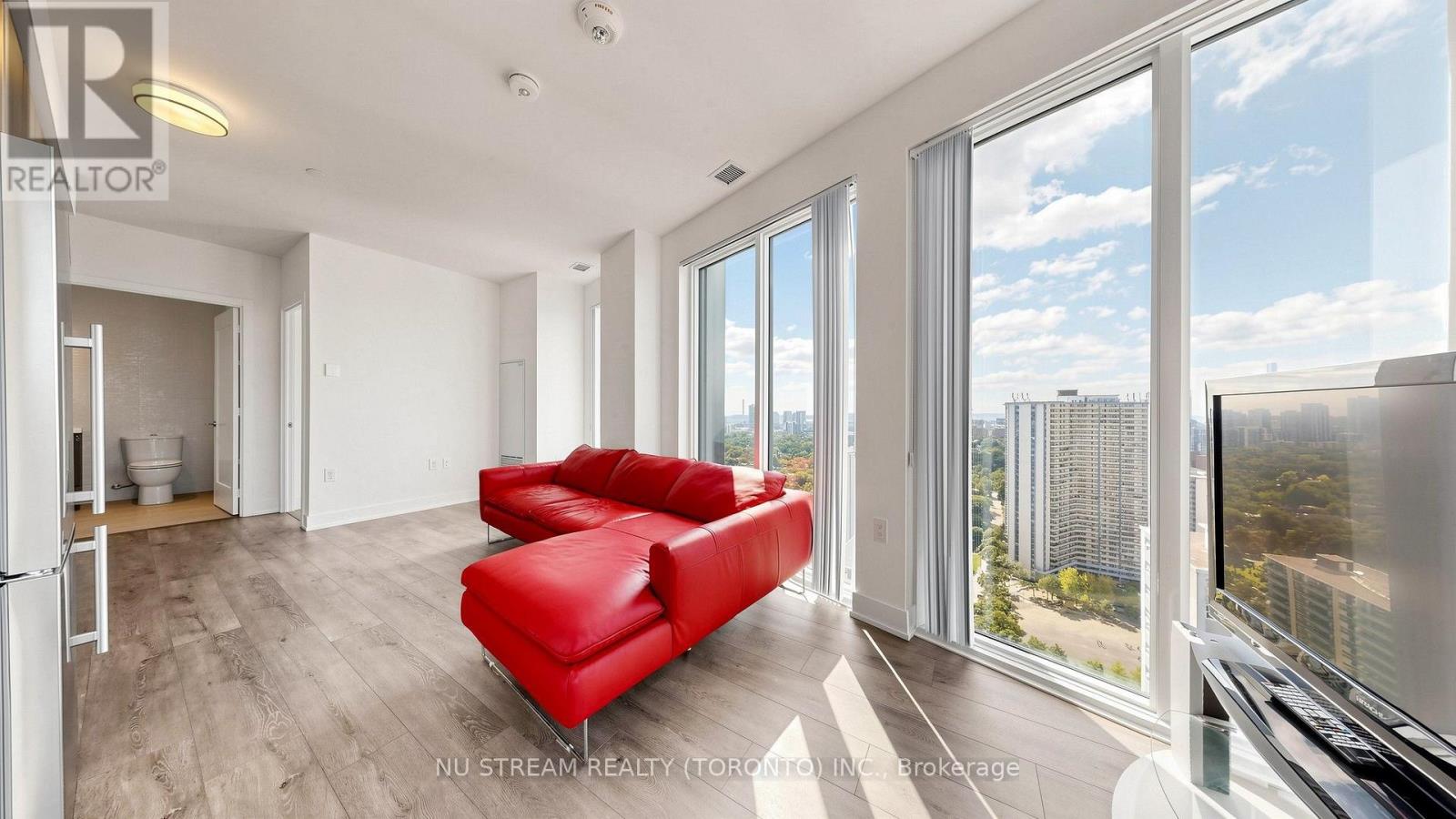 2708 - 575 Bloor Street E Property Photo 8
