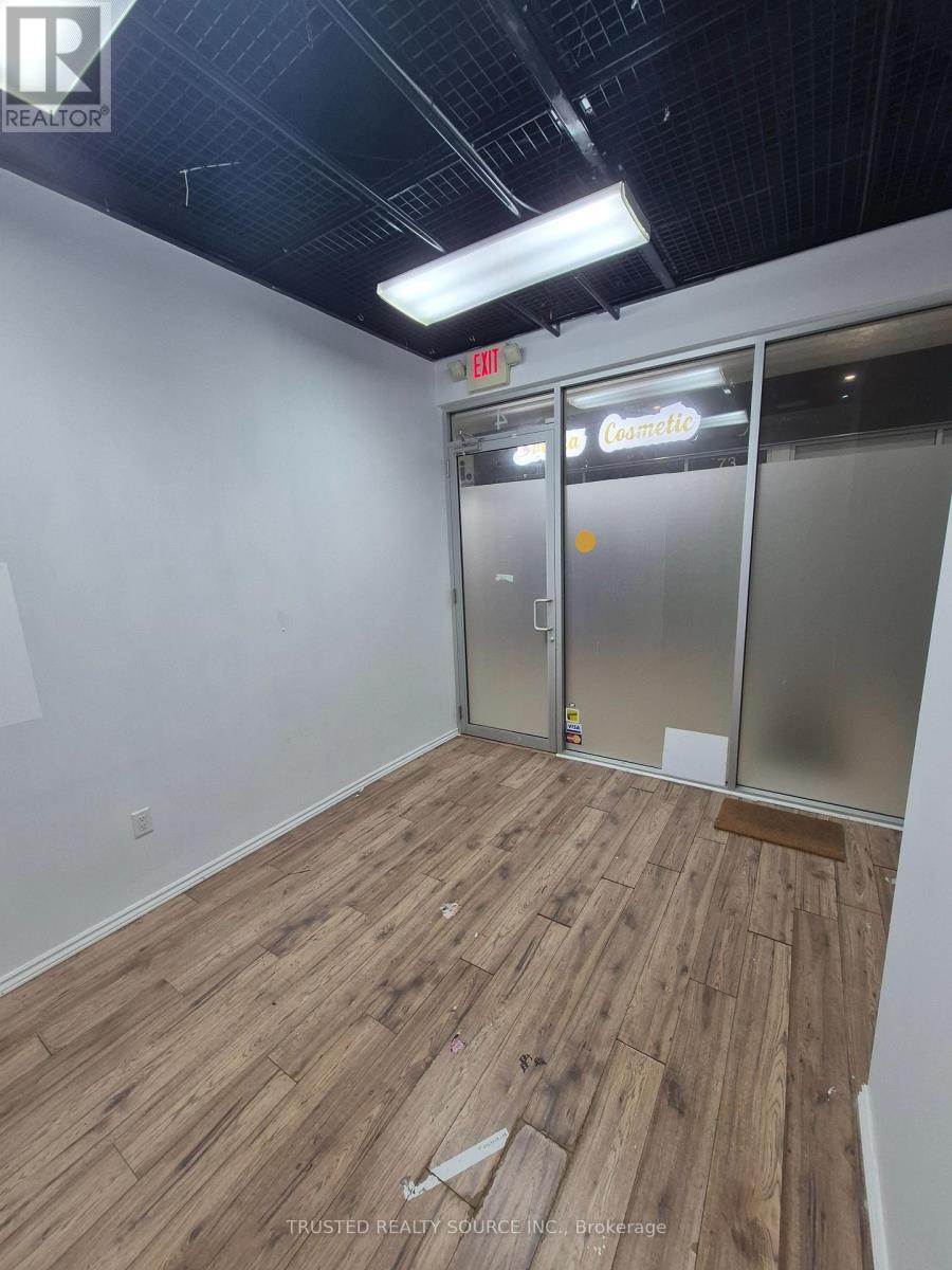 4 - 384 Yonge Street Property Photo 6
