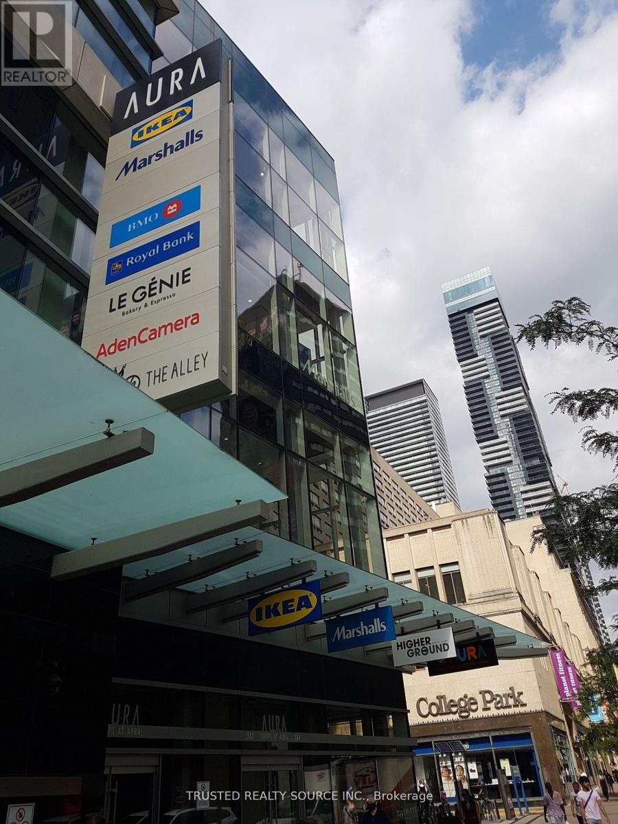 4 - 384 Yonge Street Property Photo 13