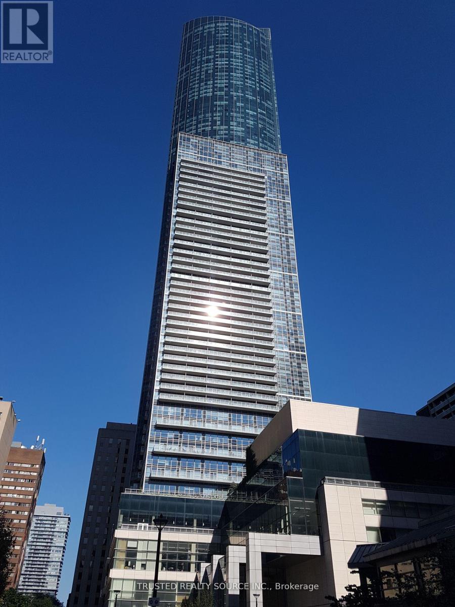 4 - 384 Yonge Street Property Photo 19