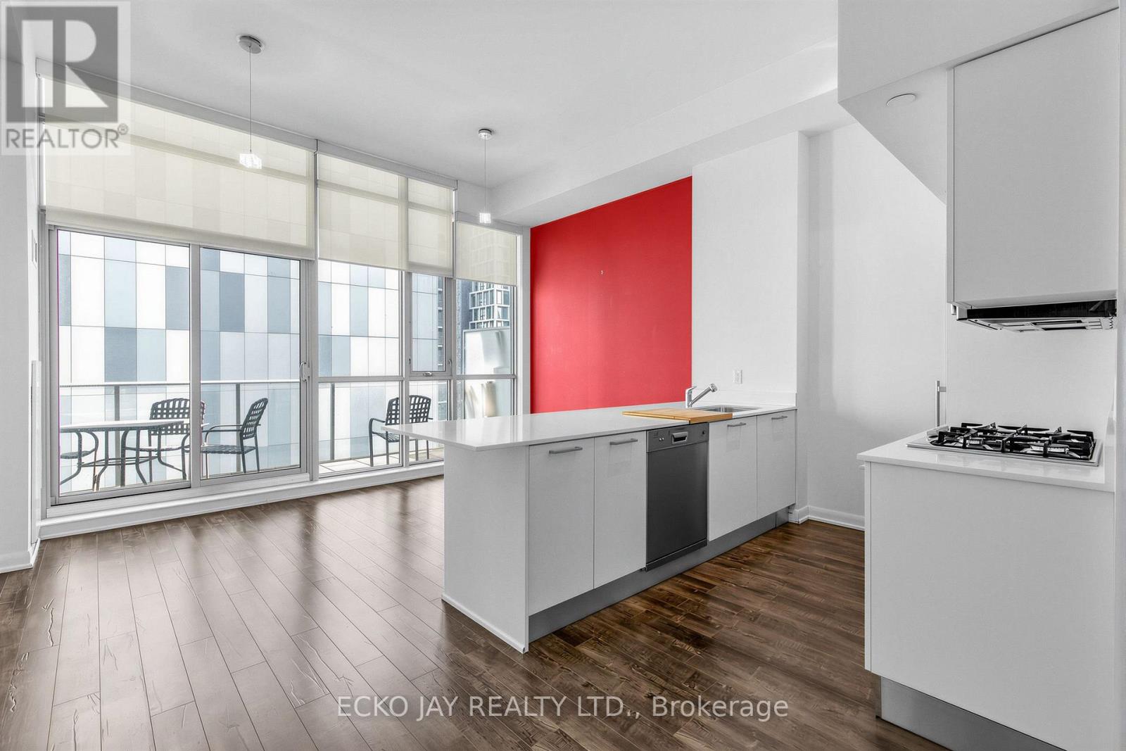 3506 - 375 King Street W Property Photo 5
