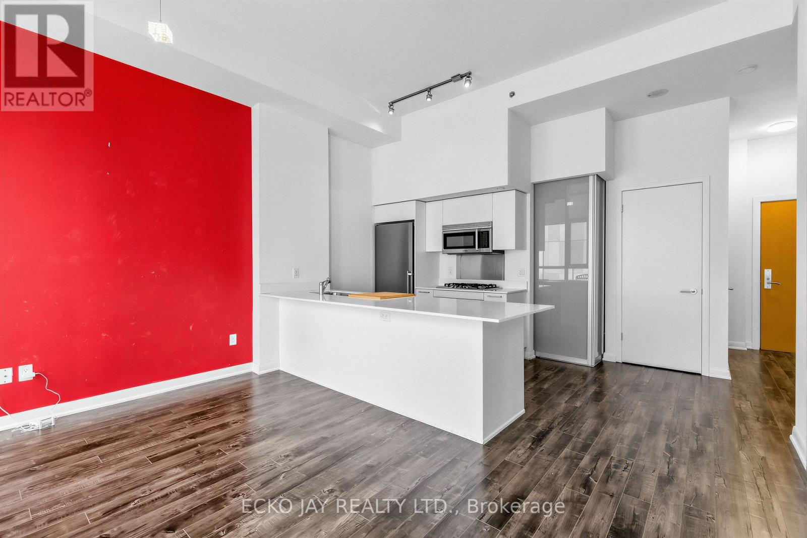 3506 - 375 King Street W Property Photo 7
