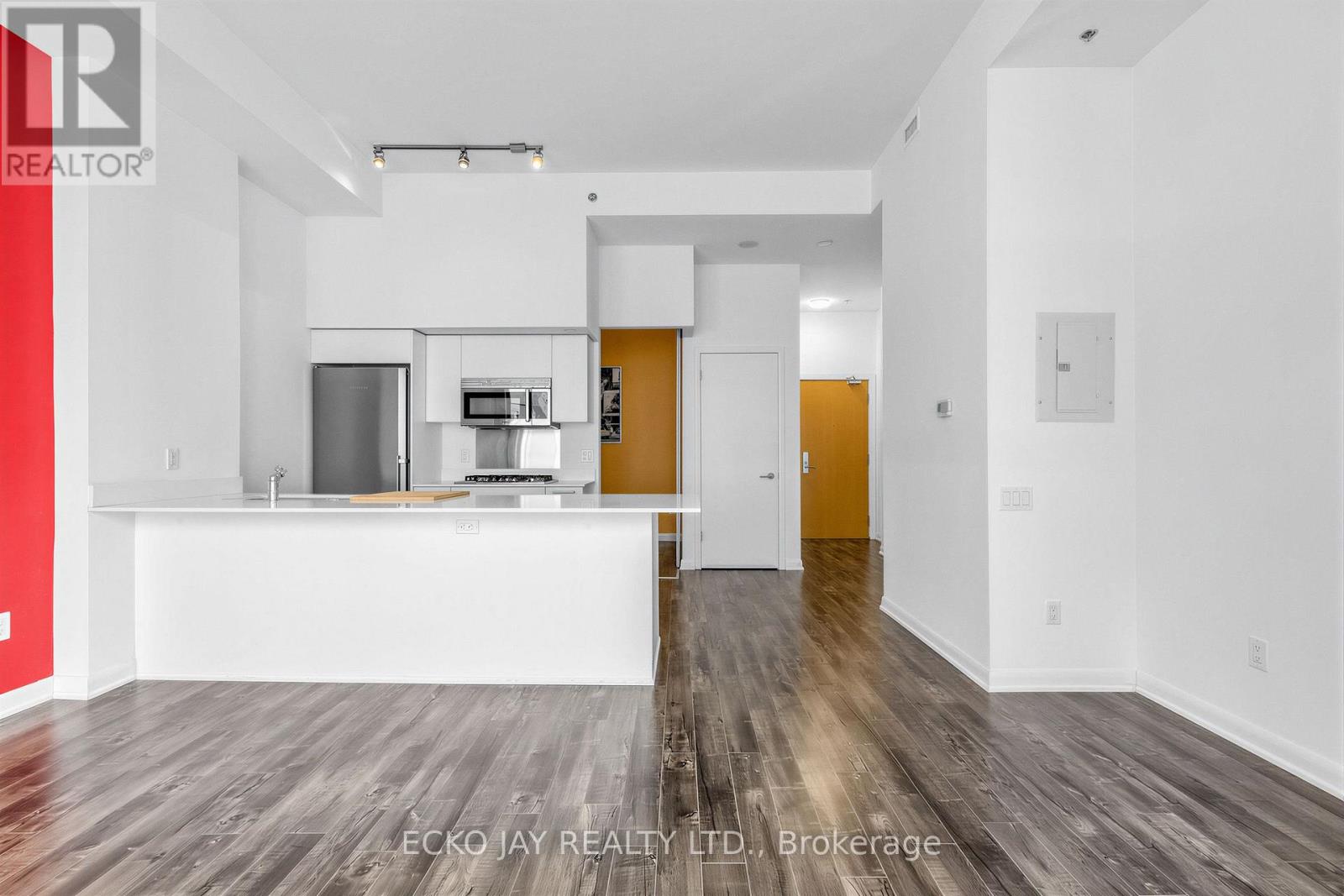 3506 - 375 King Street W Property Photo 9