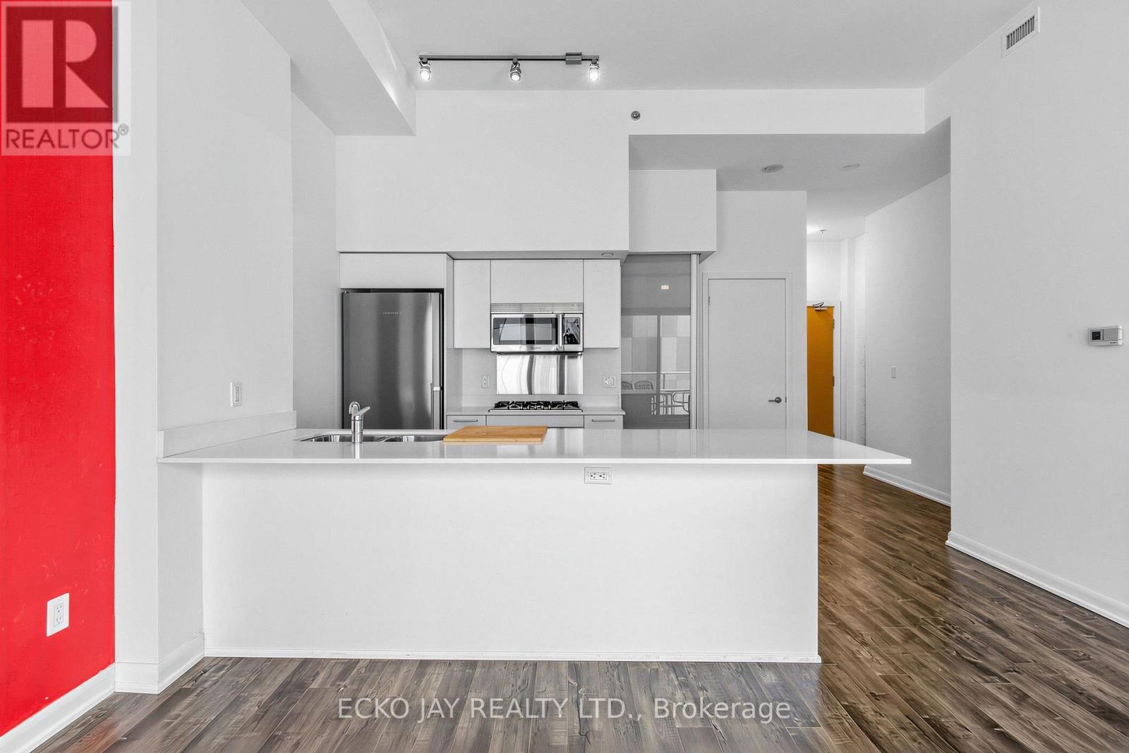 3506 - 375 King Street W Property Photo 11