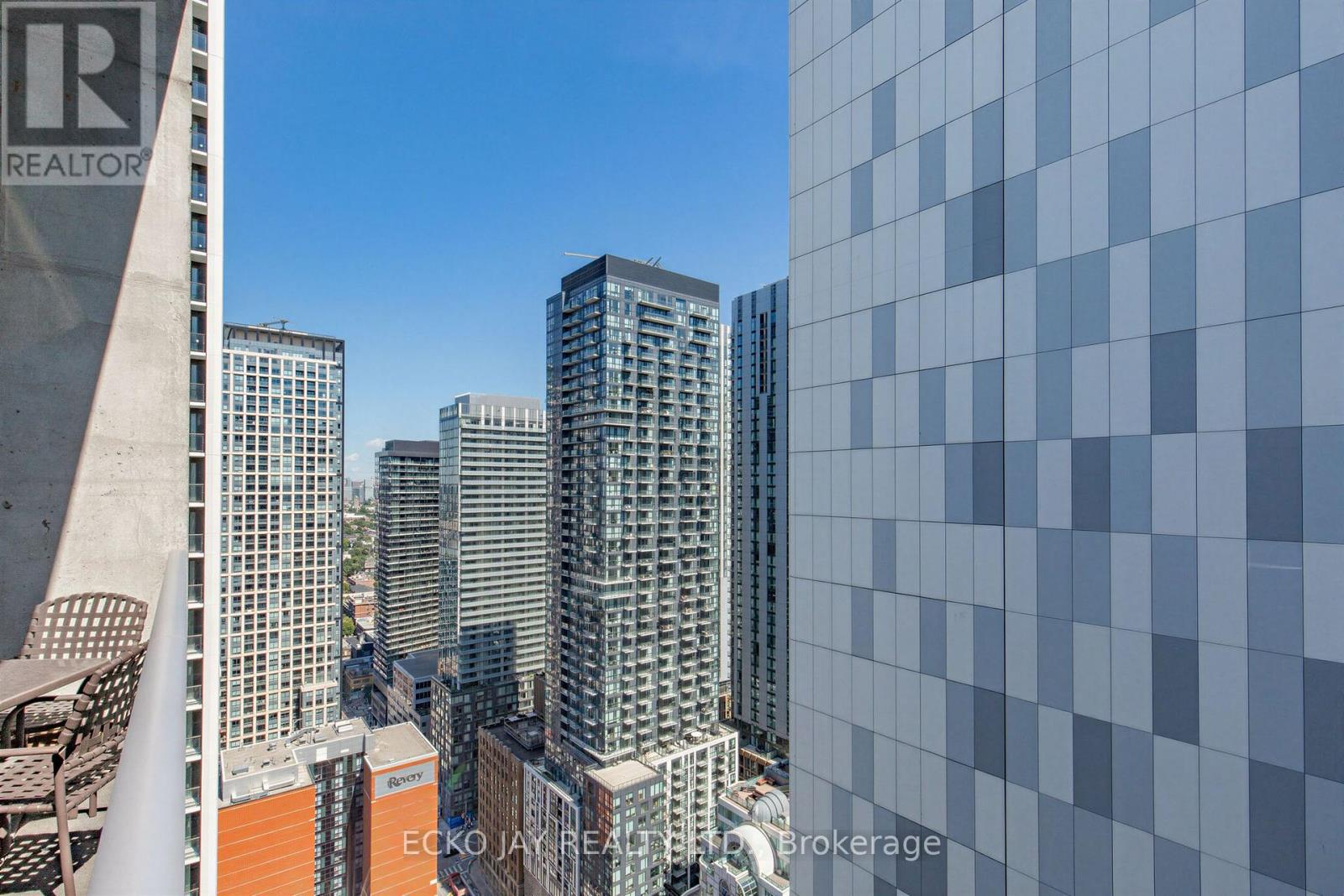 3506 - 375 King Street W Property Photo 15