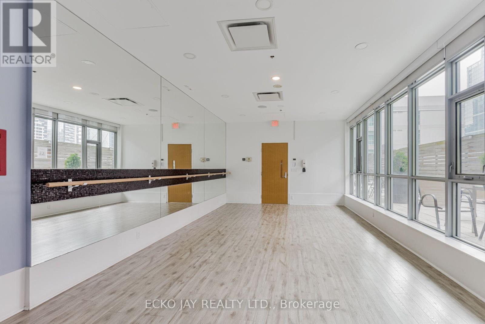 3506 - 375 King Street W Property Photo 17