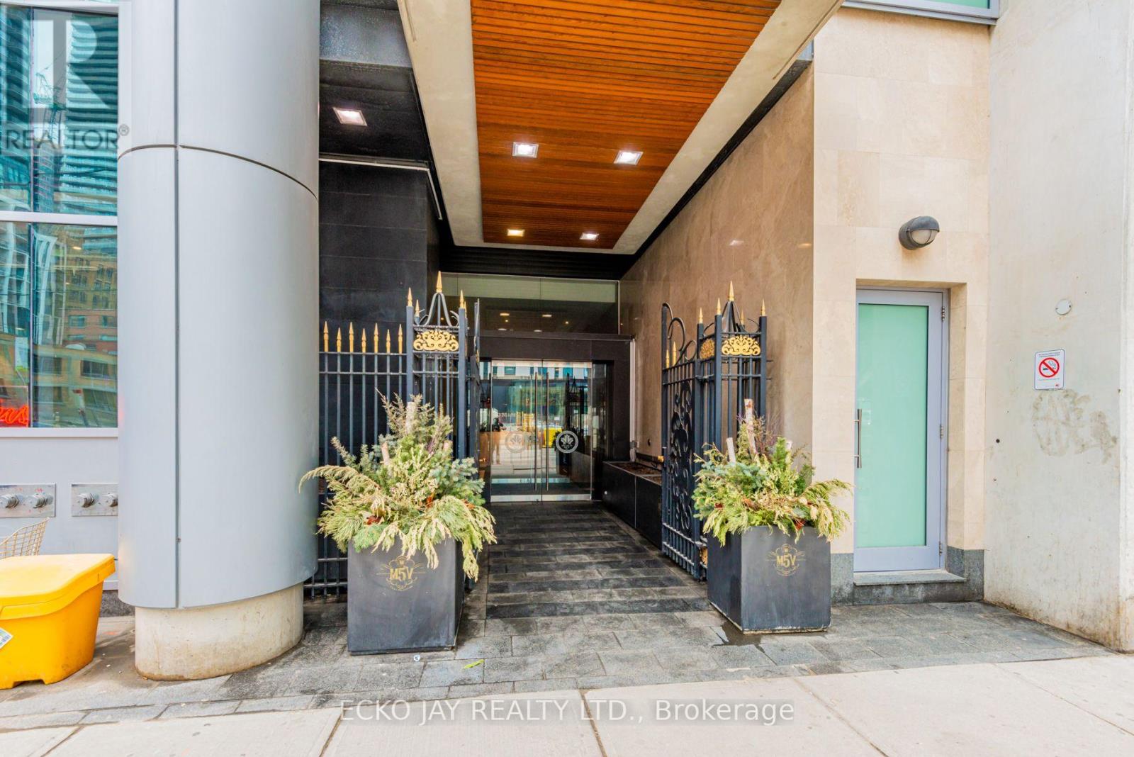 3506 - 375 King Street W Property Photo 21