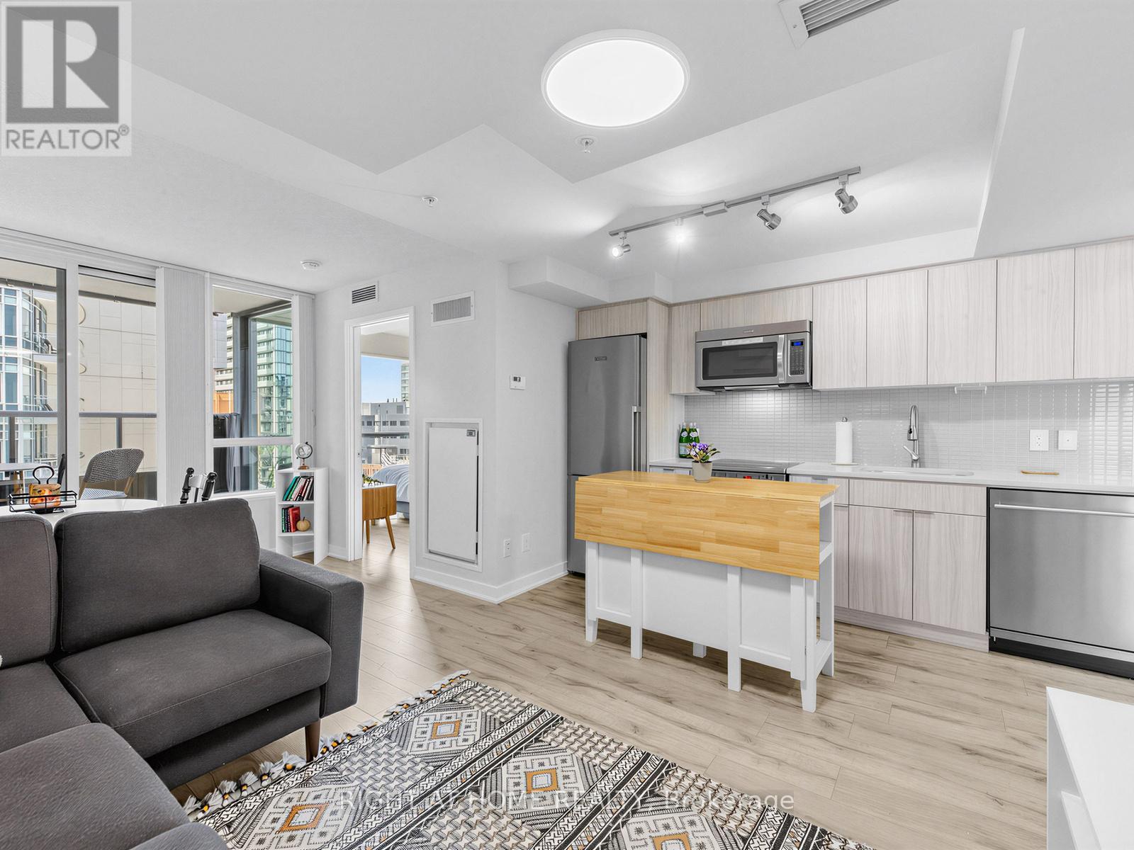 1210 - 295 Adelaide Street W Property Photo 3