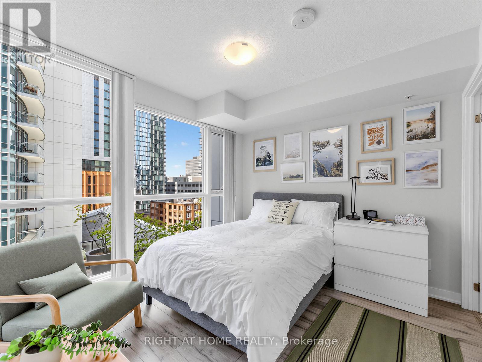 1210 - 295 Adelaide Street W Property Photo 12