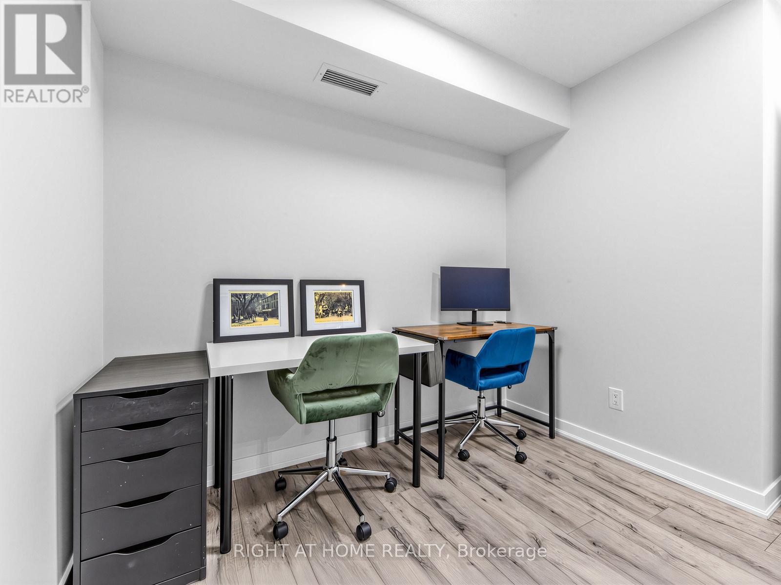 1210 - 295 Adelaide Street W Property Photo 19