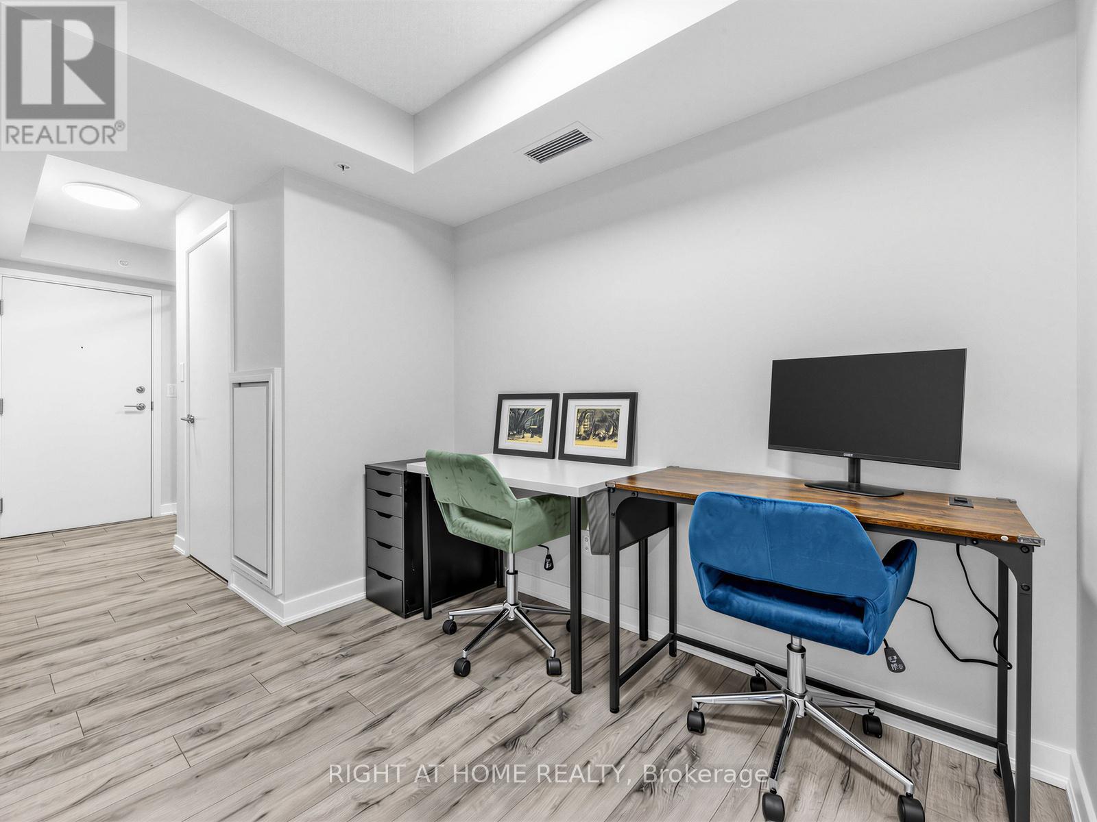 1210 - 295 Adelaide Street W Property Photo 20