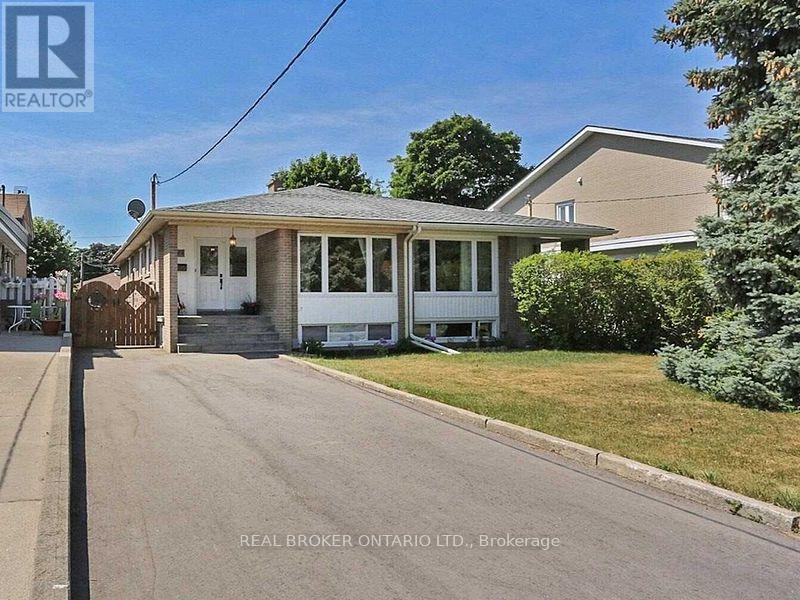 49 Fortrose Crescent Property Photo 7