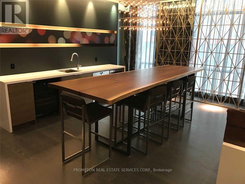 407 - 30 NELSON STREET Property Photo 1