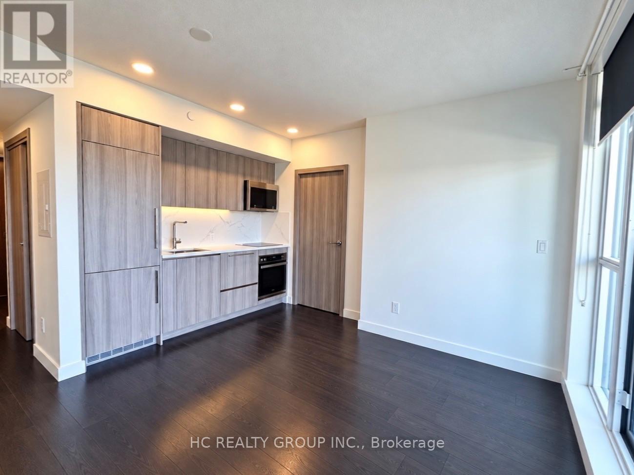 3908 - 38 Widmer Street Property Photo 5