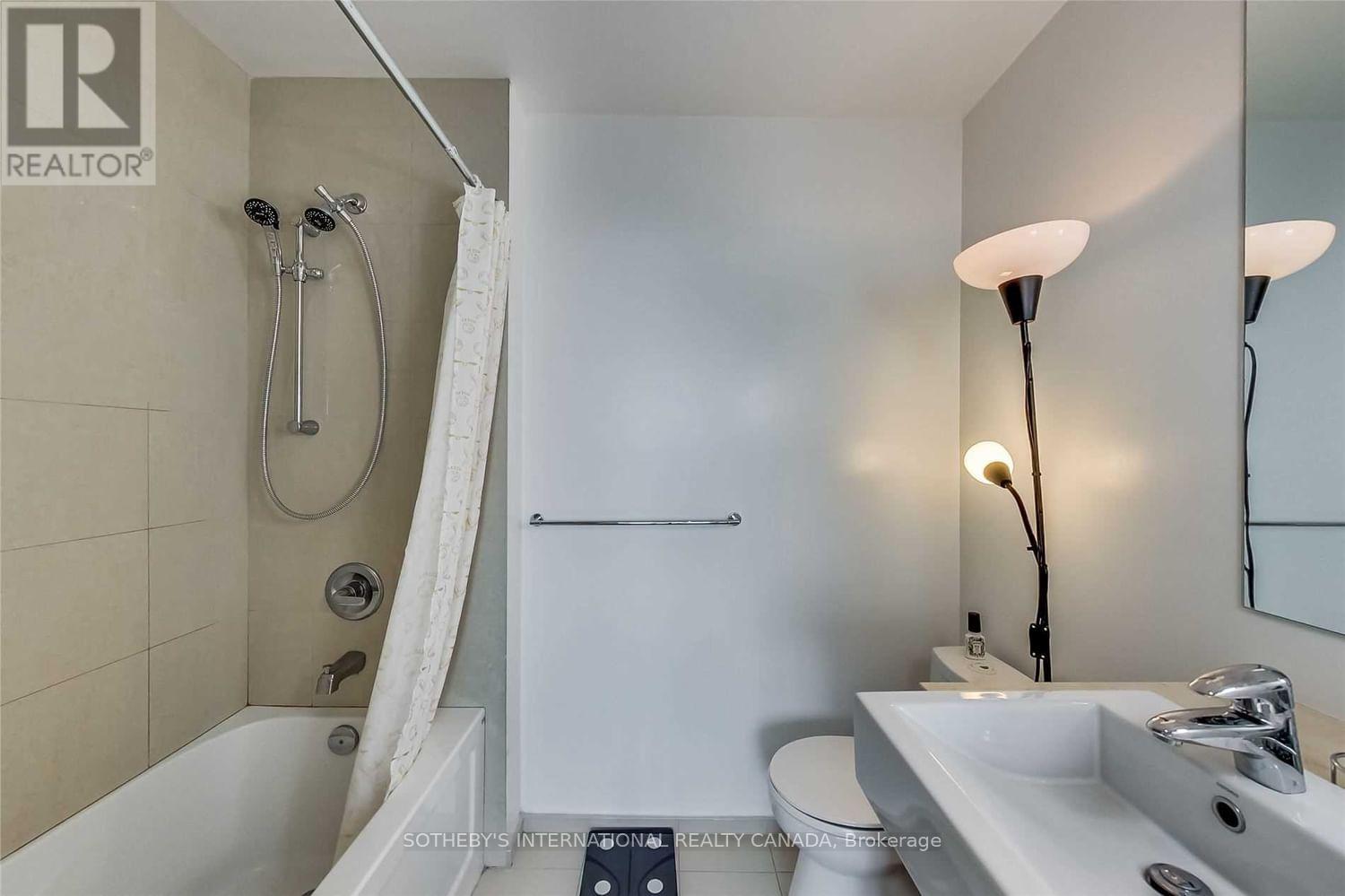 5505 - 8 The Esplanade Property Photo 24