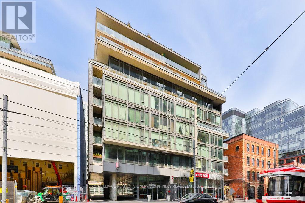 207 - 650 KING STREET W Property Photo 1