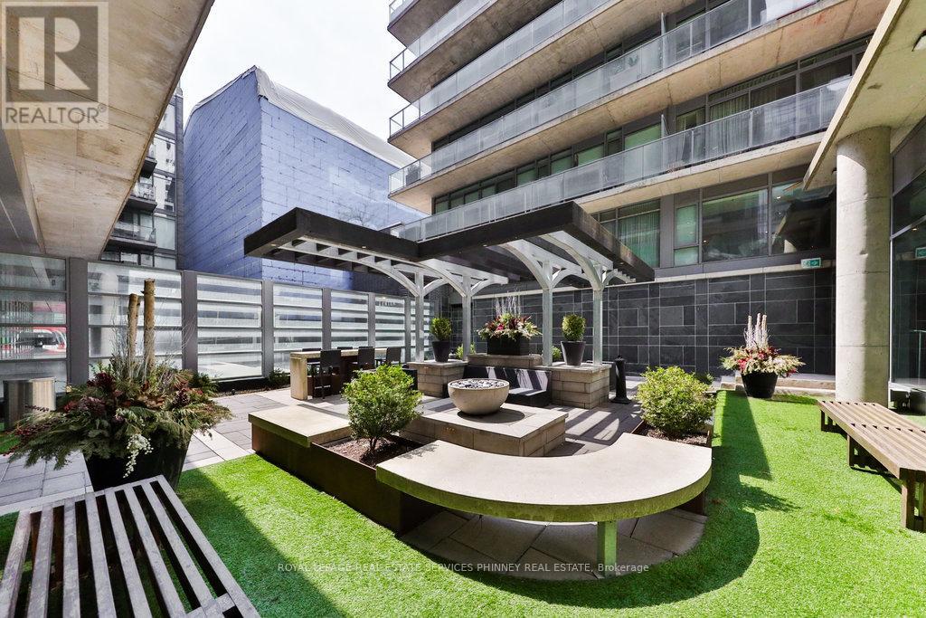 207 - 650 King Street W Property Photo 20