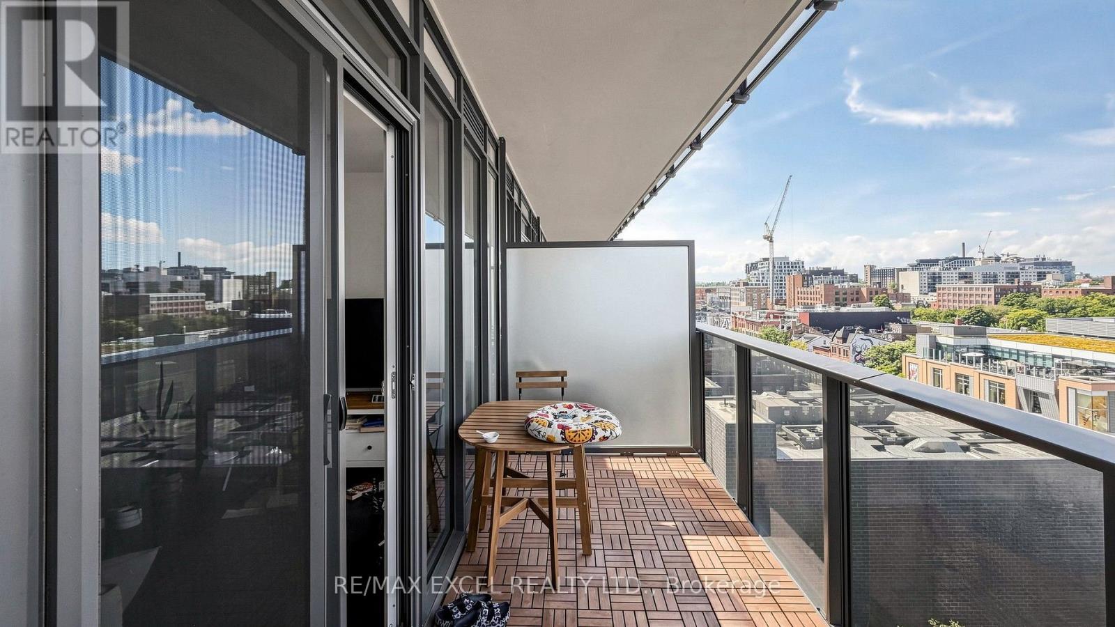 1010 - 330 Richmond Street W Property Photo 15