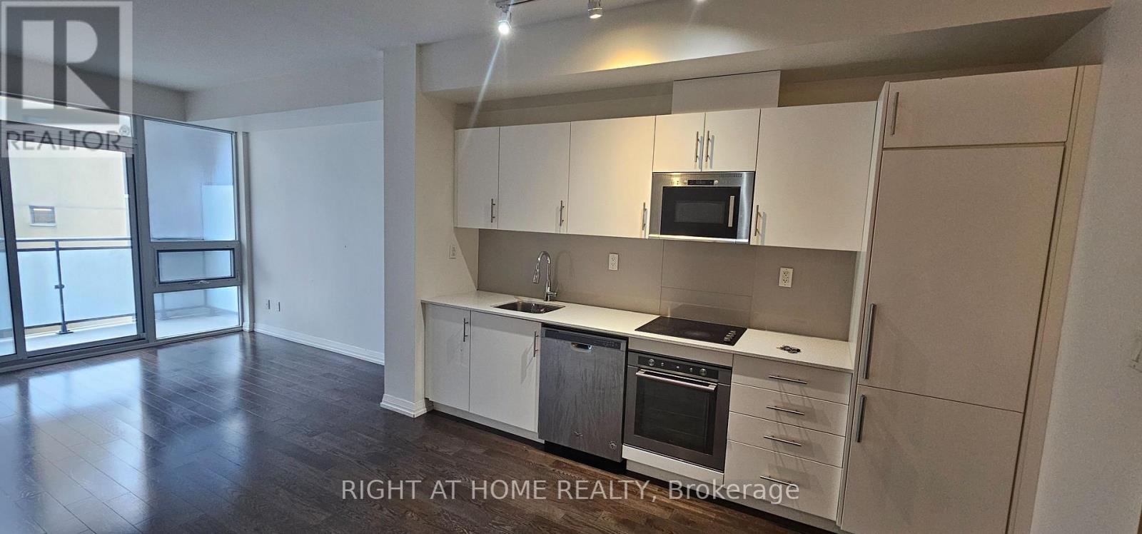 632 - 460 Adelaide Street E Property Photo 4