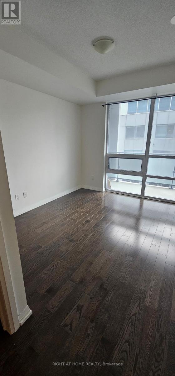 632 - 460 Adelaide Street E Property Photo 9