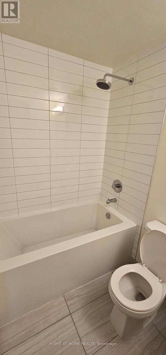 632 - 460 Adelaide Street E Property Photo 16