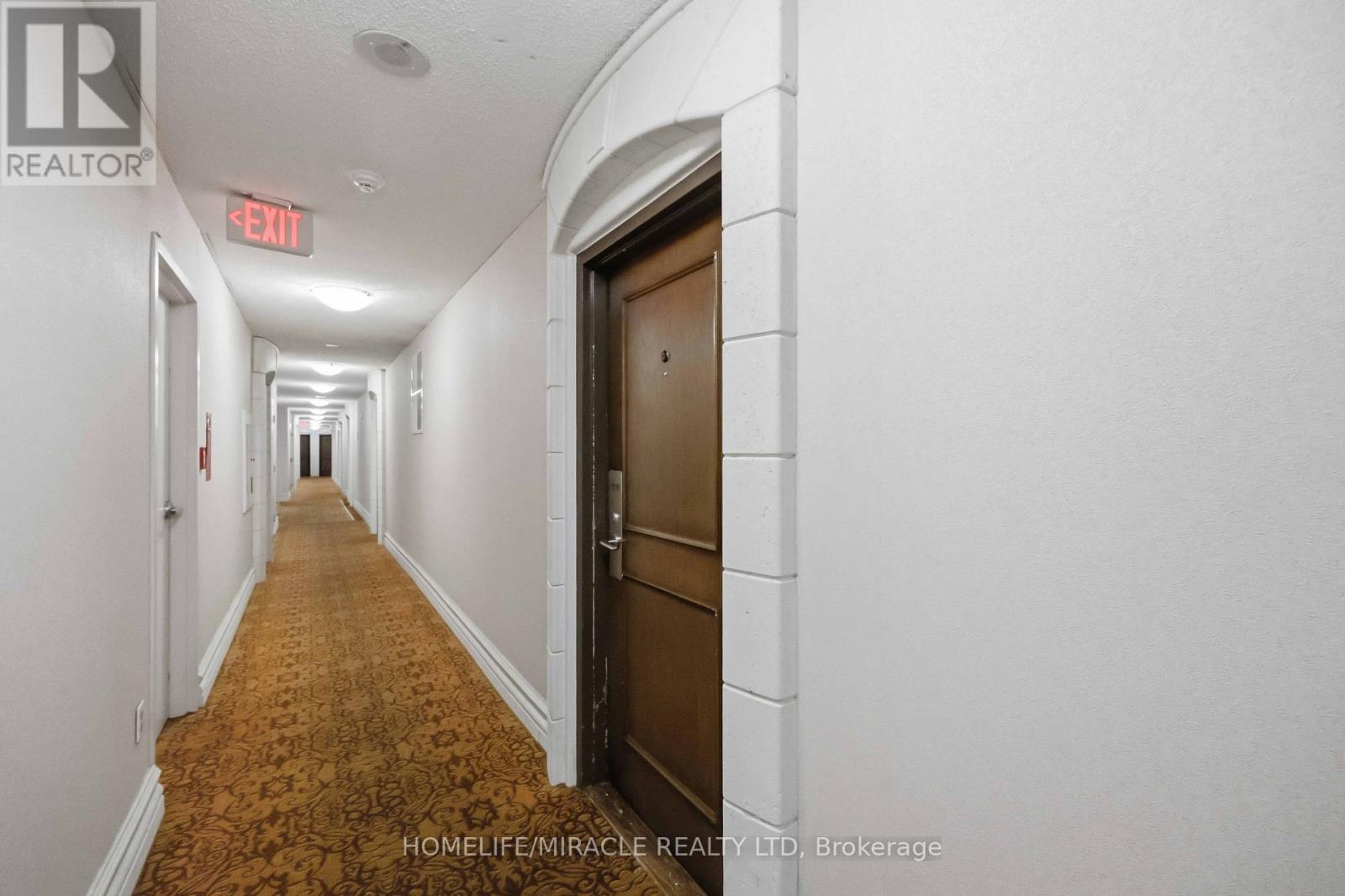 1010 - 7 Lorraine Drive Property Photo 4