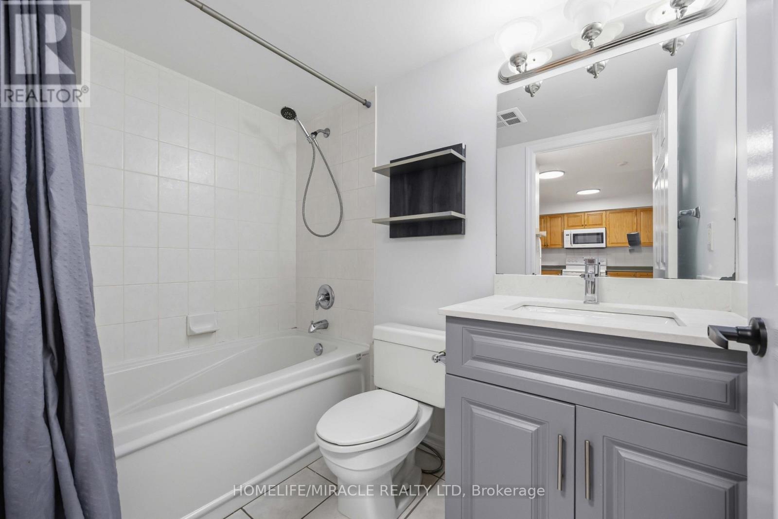 1010 - 7 Lorraine Drive Property Photo 15