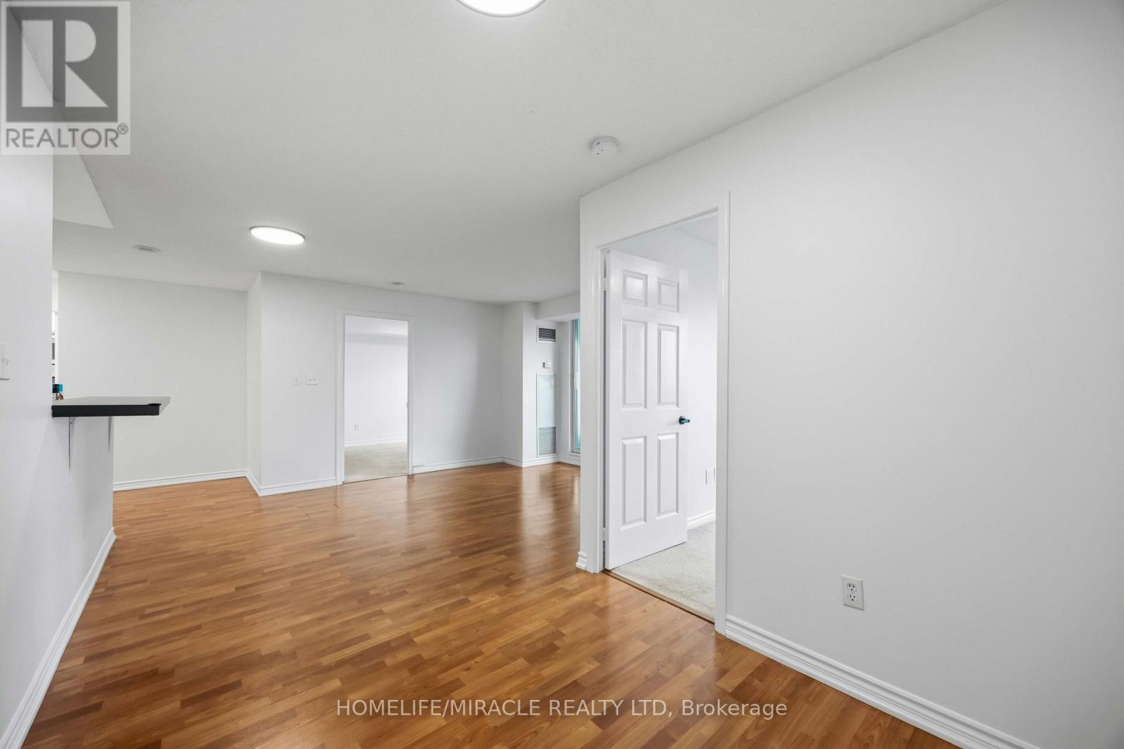 1010 - 7 Lorraine Drive Property Photo 21