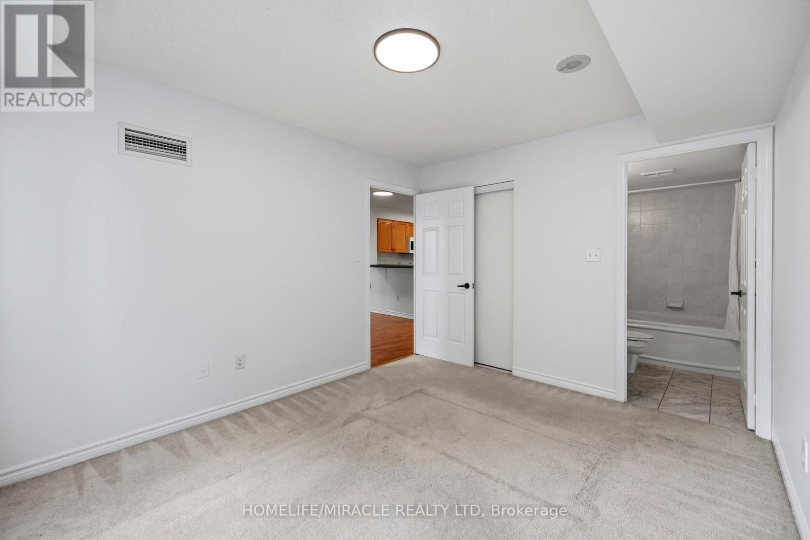 1010 - 7 Lorraine Drive Property Photo 27